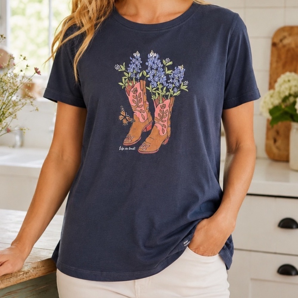 Life is Good Crusher Tee  M Blue Cowboy Boots Bluebonnets Graphic Shirt CR3